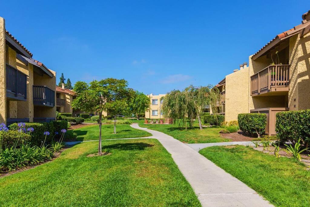 Departamento Completo En San Diego Hablamos Espanol Bagian luar foto